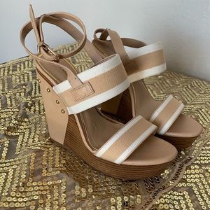 Gianni Bini Beige Leather Wedge